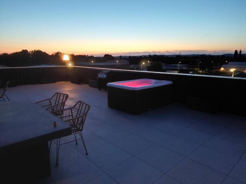 Saint Remy De Provence Roof Top Avec Jacuzzi المظهر الخارجي الصورة
